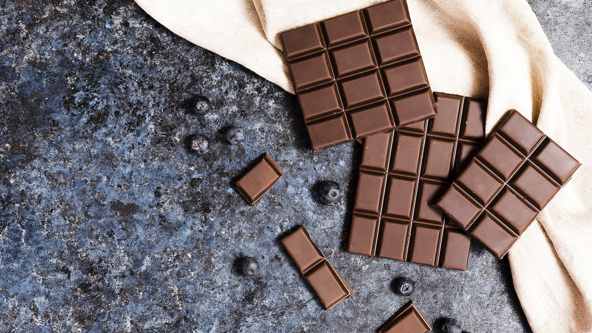 Cara Membuat Cokelat Batangan di Rumah
